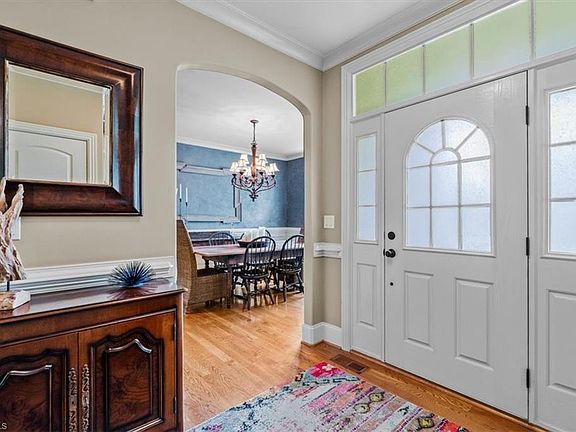 4th image of 7547 Barbera Dr