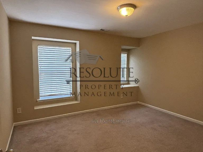 4 Spicewood Ct — Photo 14