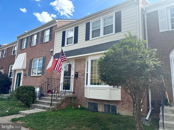 8074 Powderbrook Ln, Springfield, VA 22153