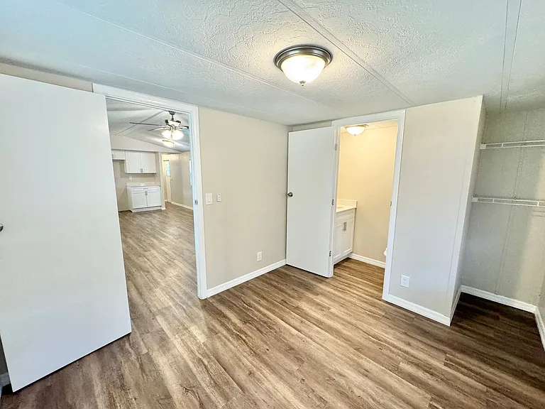 P (Henderson Creek - 1252 Henderson Creek Dr) — Photo 12