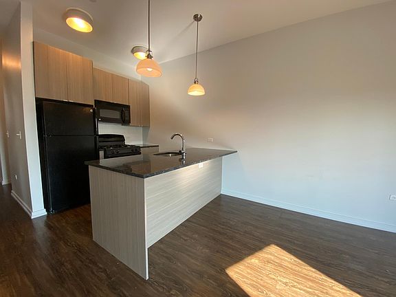 2nd image of 2502 N Clybourn Ave #205