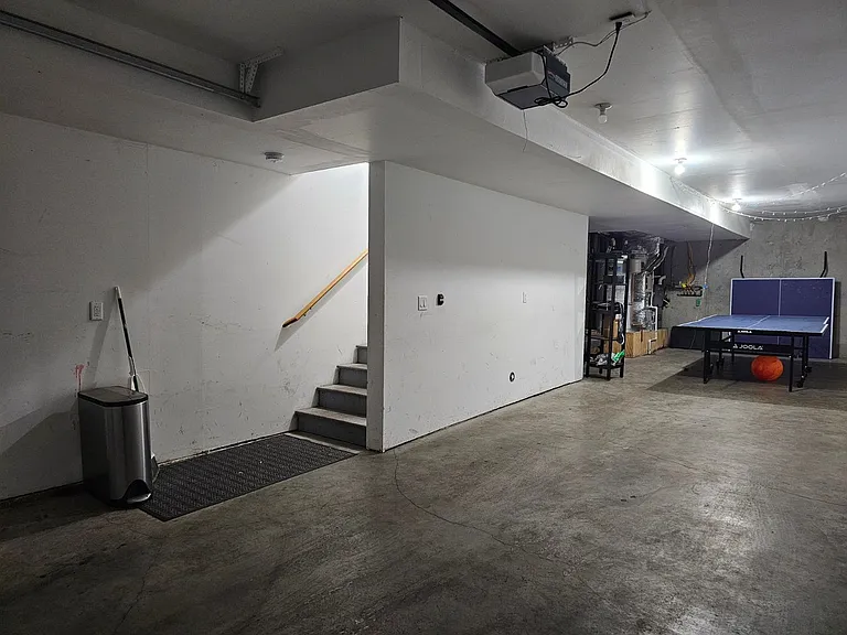 715 NE Oak St #B — Photo 26