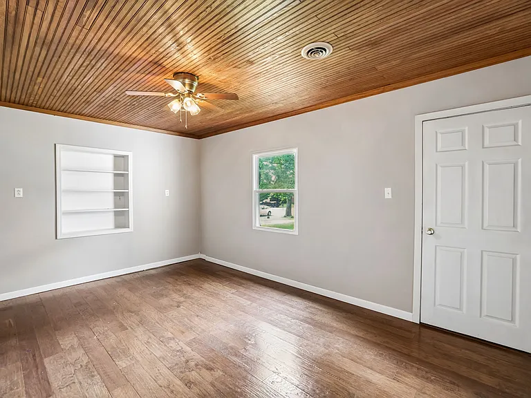 810 Velma Ln — Photo 20