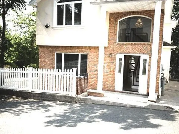 99 Excelsior Ave, Staten Island, NY 10309