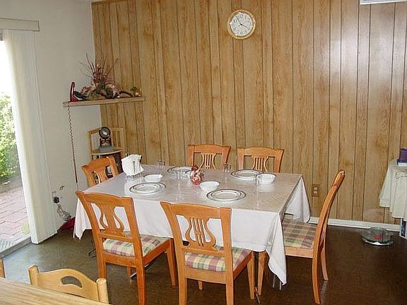 spacious dining area by kitchen