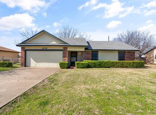 1909 Nolan Ridge Dr, Cleburne, TX 76033