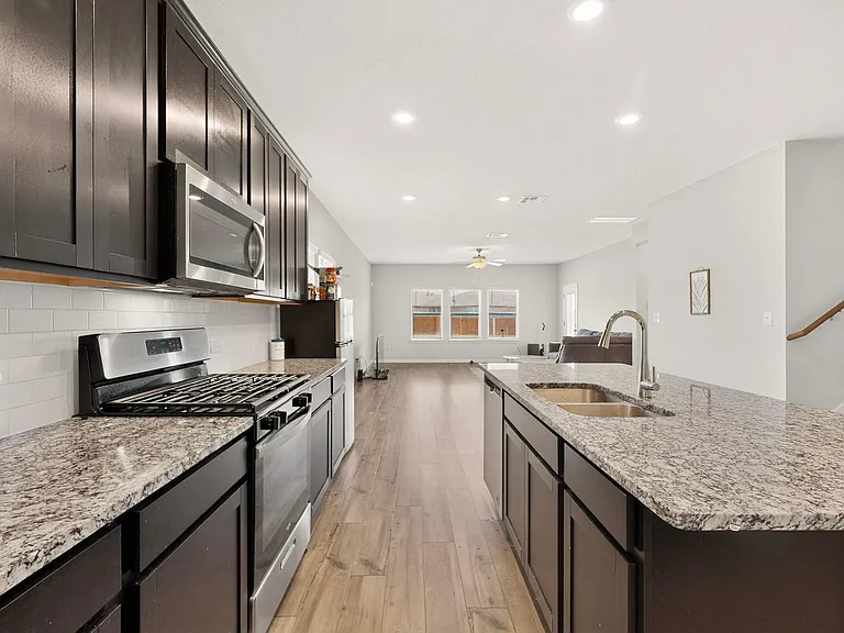 17617 Fairbridge Ln — Photo 11