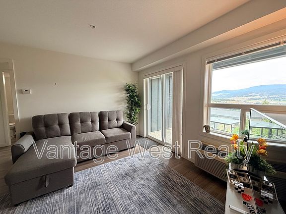 4th image of 883 Academy Way #317