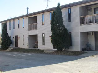 2124 Rockford Rd SW, Cedar Rapids, IA 52404