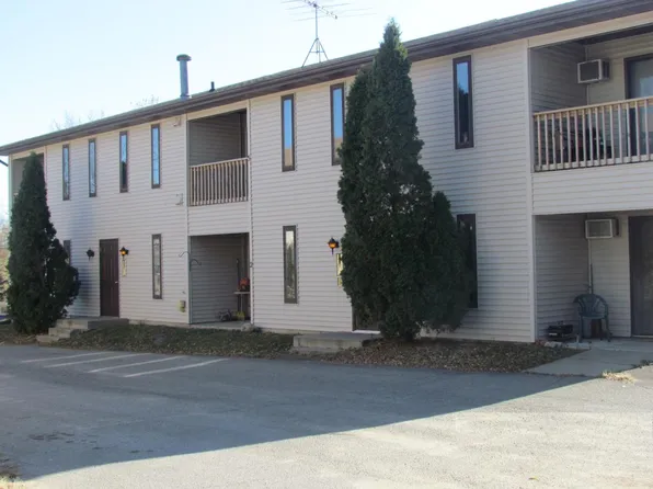 2124 Rockford Rd SW, Cedar Rapids, IA 52404