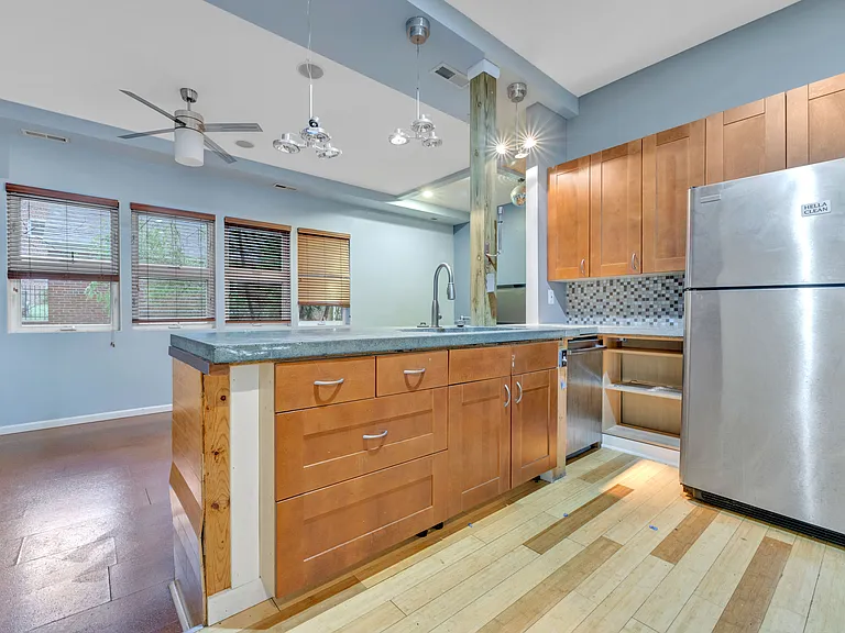3051 N St SE — Photo 2