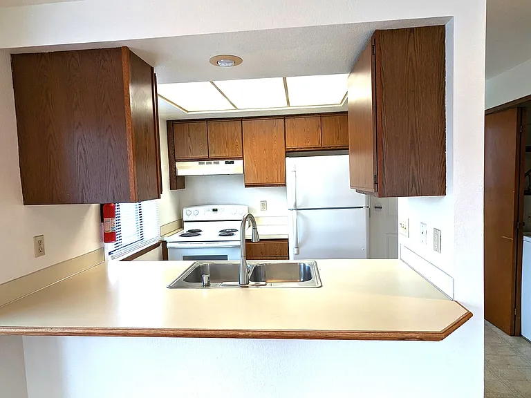 2320 Valencia St #12 — Photo 11