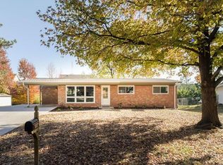 1194 Cimarron Dr, Saint Louis, MO 63132