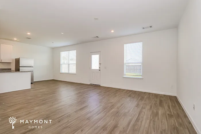 5519 Broad Spruce St — Photo 4