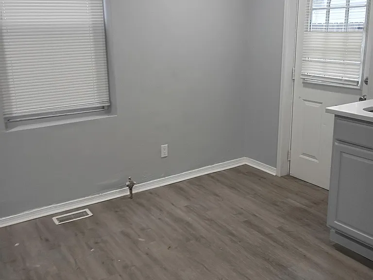 653 Birch Ave — Photo 5