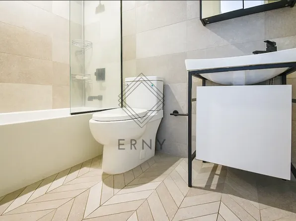 826 Saint John's Place image 4 of 5