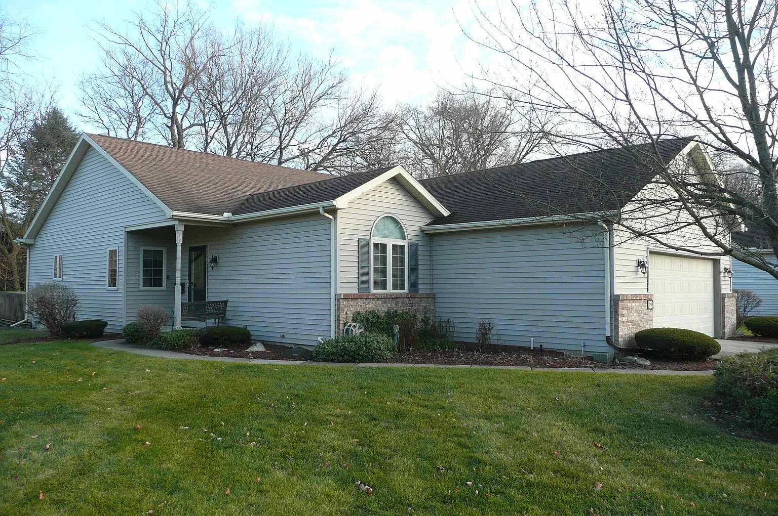 52598 Westgate Dr photo 1