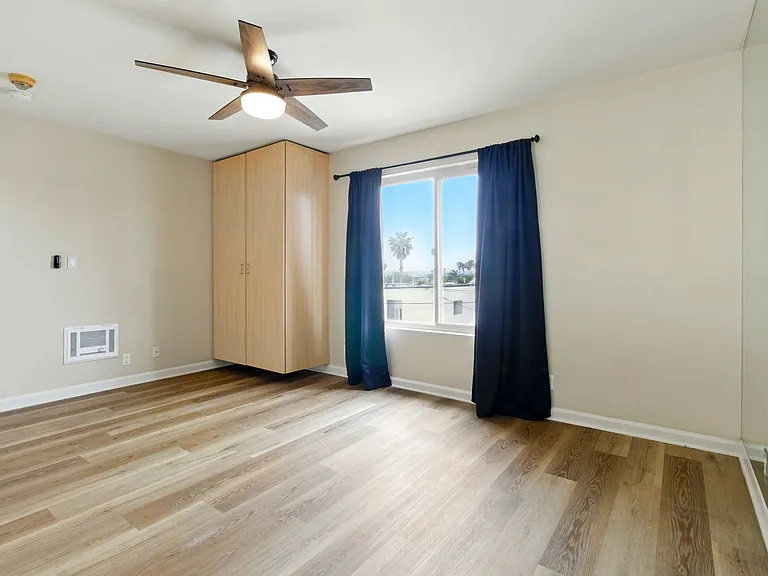 2123 Garnet Ave #5 — Photo 14