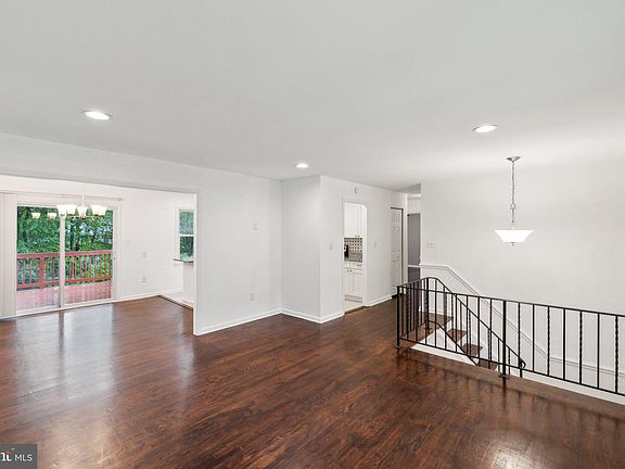 3rd image of 12991 Orleans St