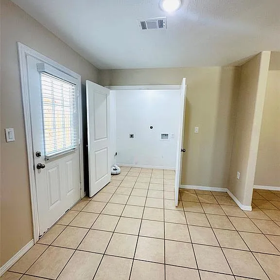 127 S Bend Ct #B — Photo 18