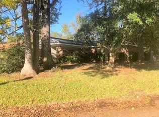 2413 Willowood Ln, Alexandria, LA 71301