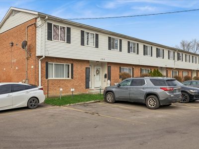 1317 Monomoy St APT E, Aurora, IL, 60506