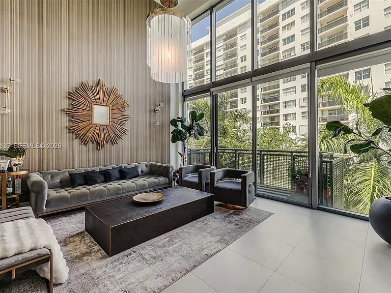 6000 Collins Ave #523 — Photo 3