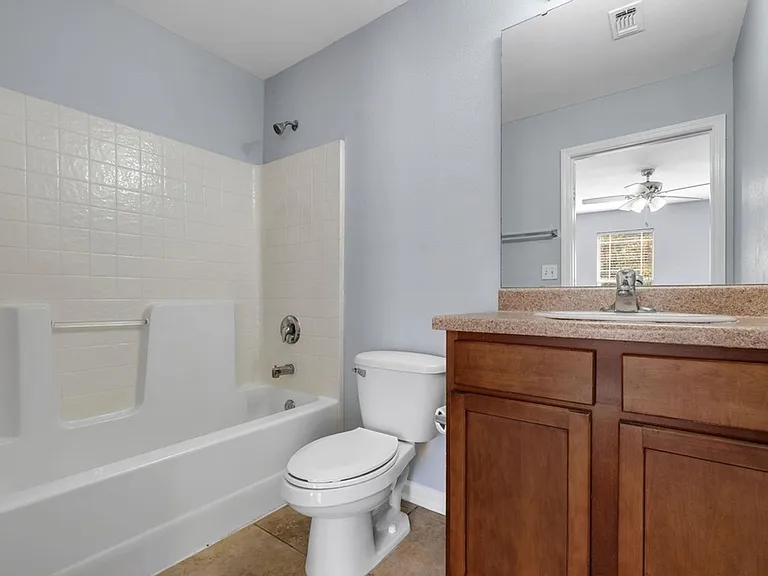 2400 Fred Smith Rd #201 — Photo 19