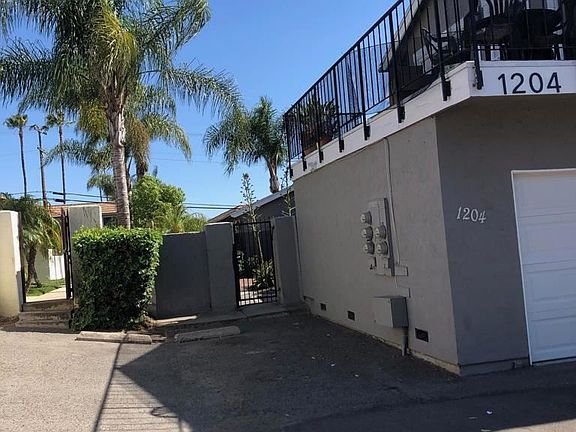 3rd image of 1204 Palomar Pl