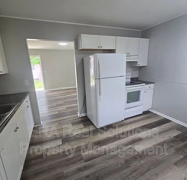 849 Byron Ave — Photo 6
