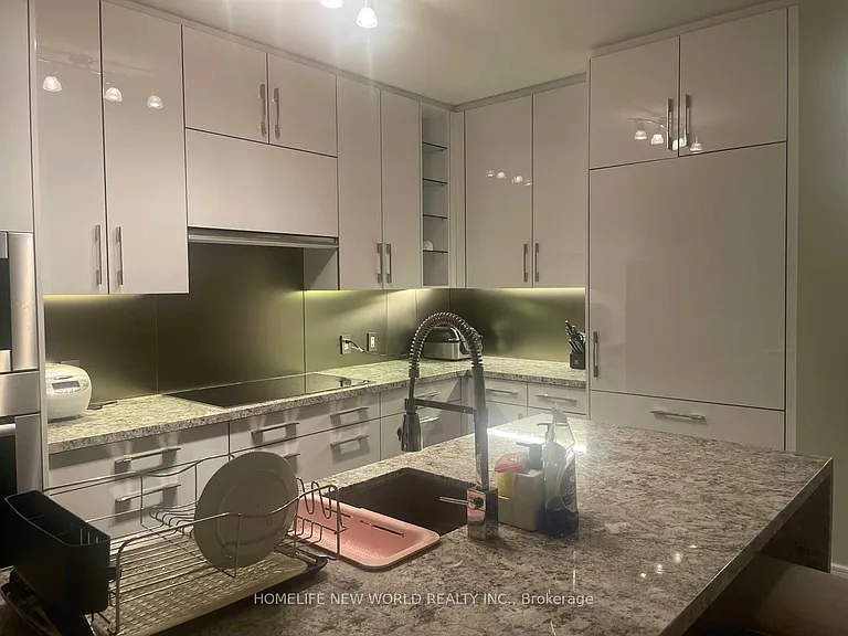 29 Queens Quay E #406 — Photo 18