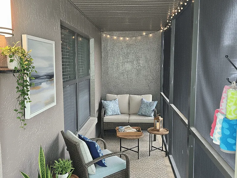 The Palms of Clearwater Patio (virtually staged)