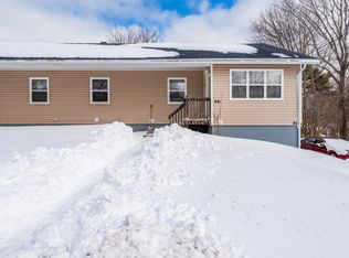 84 3rd Ave, Digby, NS B0V 1A0