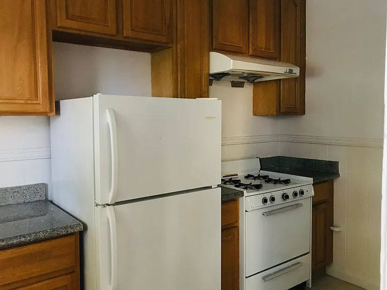 1580 Madison — Photo 18