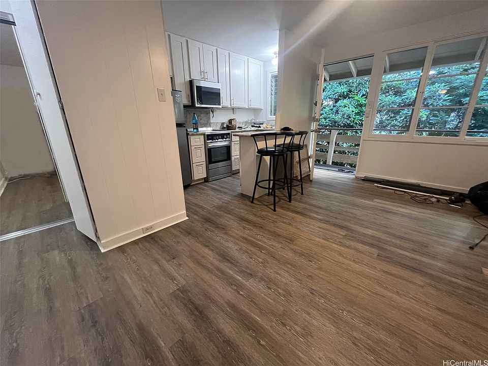 1st image of 423 Kaiolu St APT 203