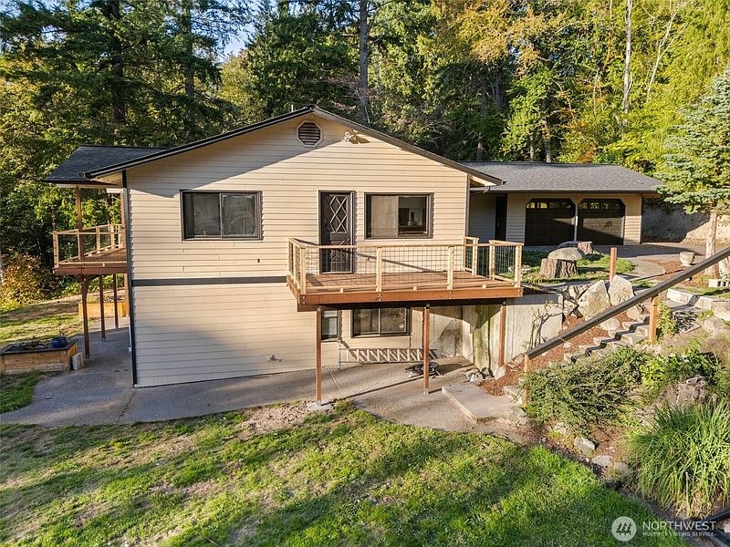 3rd image of 9678 NE Saint Peters Road