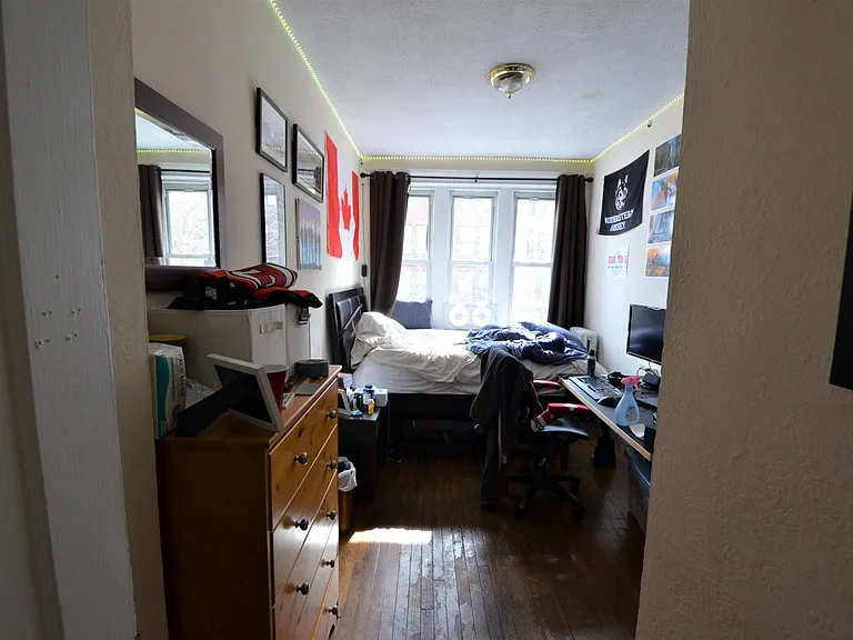 137 Peterborough St #14 — Photo 8