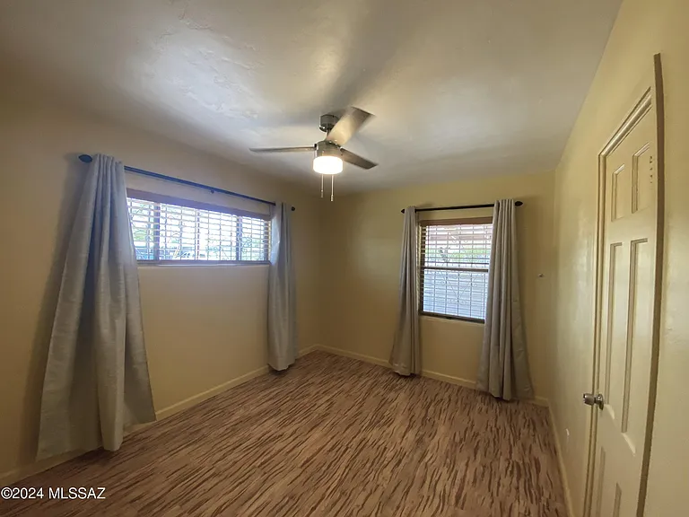 1529 N Dodge Blvd — Photo 15