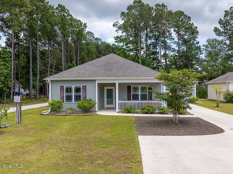 1306 Old Folkstone Rd — Photo 1