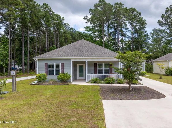 1306 Old Folkstone Rd, Sneads Ferry, NC 28460