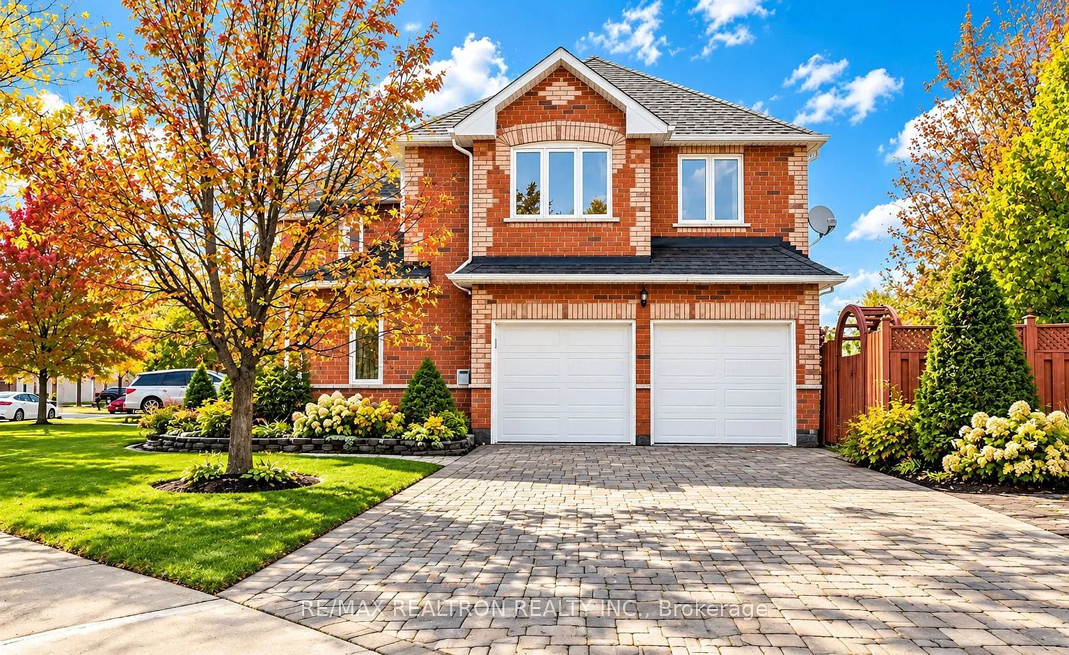 5 bed, $2,900 — Photo 2