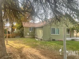 8305 School St, Lamont, CA 93241