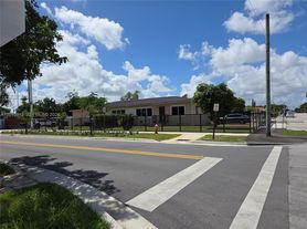 1680 E 5th Ave, Hialeah, FL