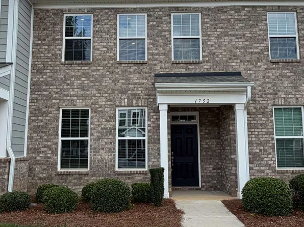 1752 Eastfall St, Kernersville, NC 27284