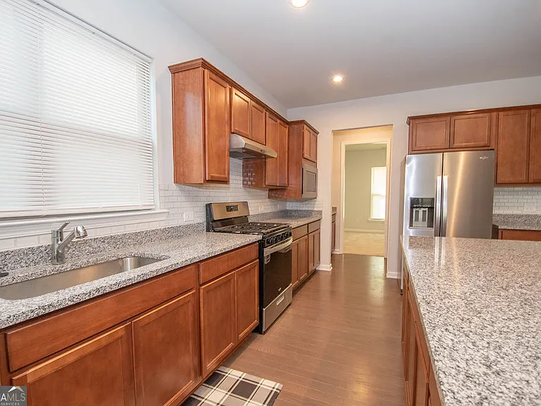147 Soundview Trce — Photo 17