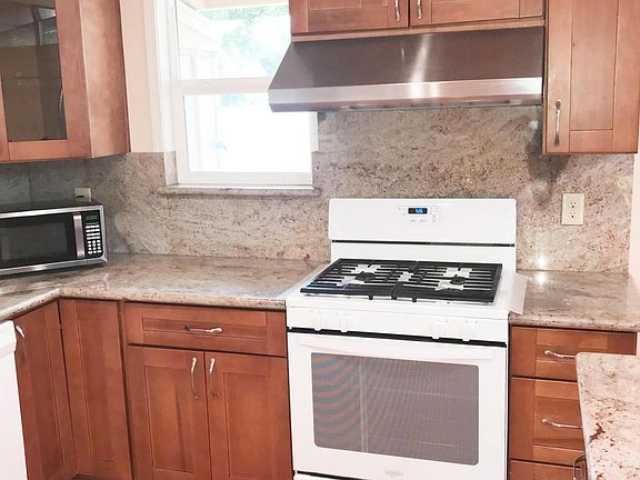 3rd image of 10590 Culbertson Dr