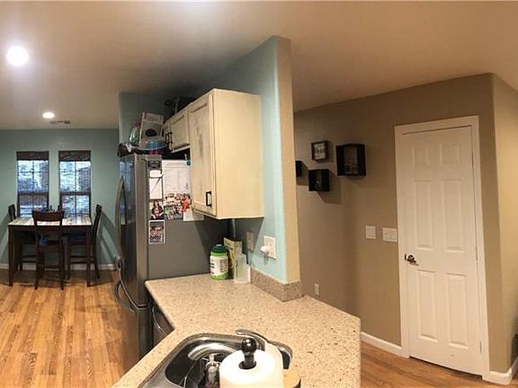 5th image of 9283 Hollander Ave
