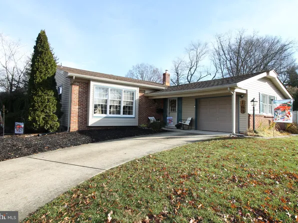 163 Ramblewood Pkwy, Mount Laurel, NJ 08054