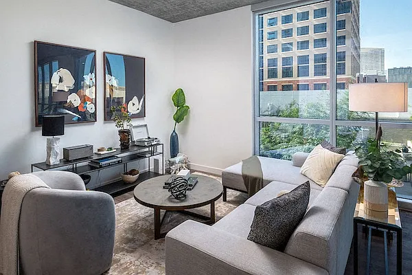 Adeline Luxury Living — Photo 30