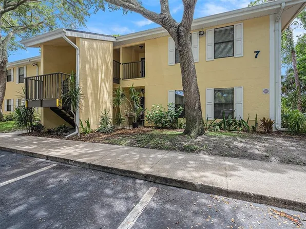 3001 58th Ave S APT 711, Saint Petersburg, FL 33712